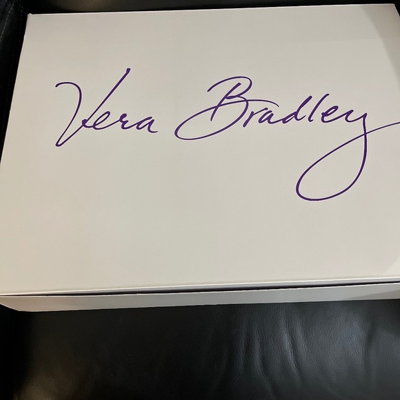 New Vera Bradley - Picture 1 of 3